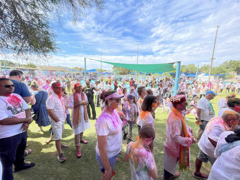 holi festival at bendigo golden square pool 2023